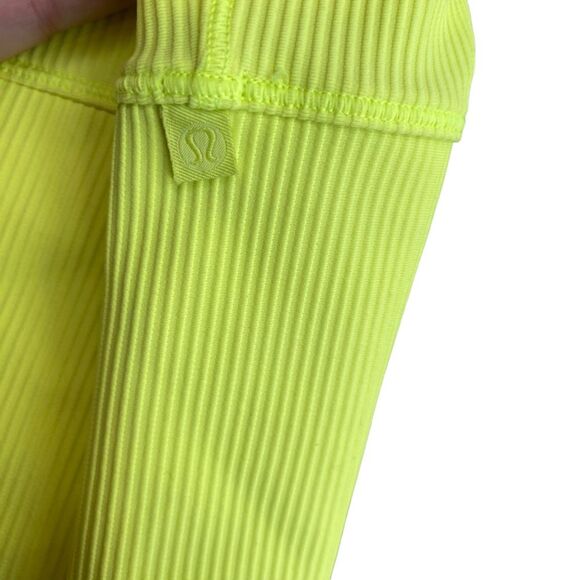 Lululemon Women’s 8 Power Pivot Ribbed Tank Top
Highlight Yellow Reversible Crop - Picture 4 of 7